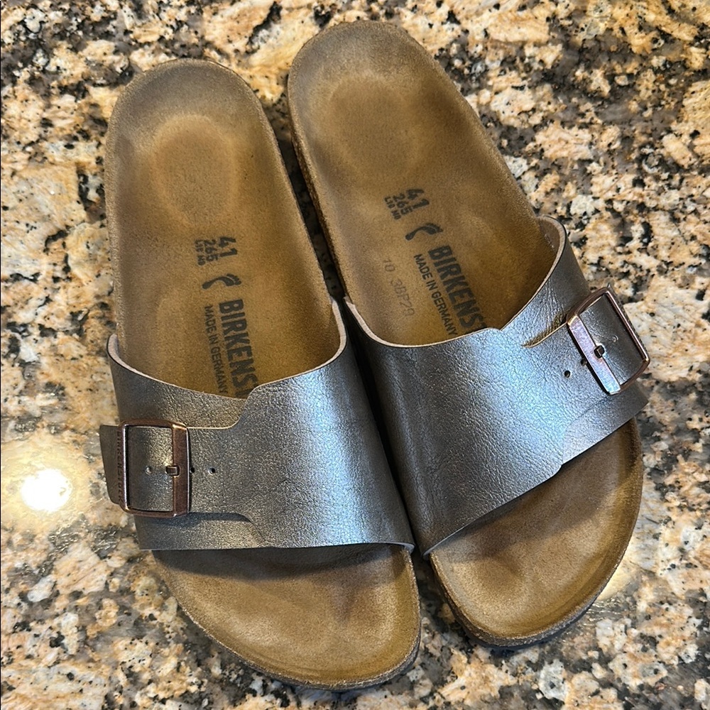 Birkenstock Metallic Sandals Sz 41 / W10